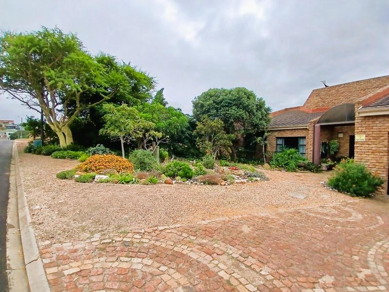 3 Bedroom Property for Sale in Stilbaai Wes Western Cape